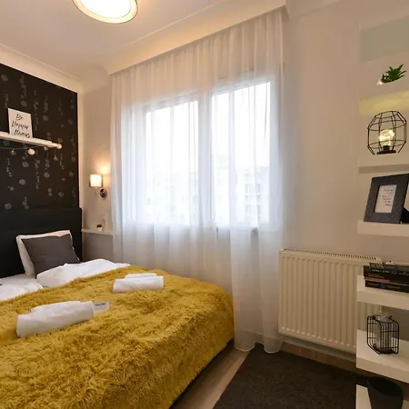 Apartment Kiralykut 1 - Ingyen Parkolas, Bicajok, Ac Szekesfehervar